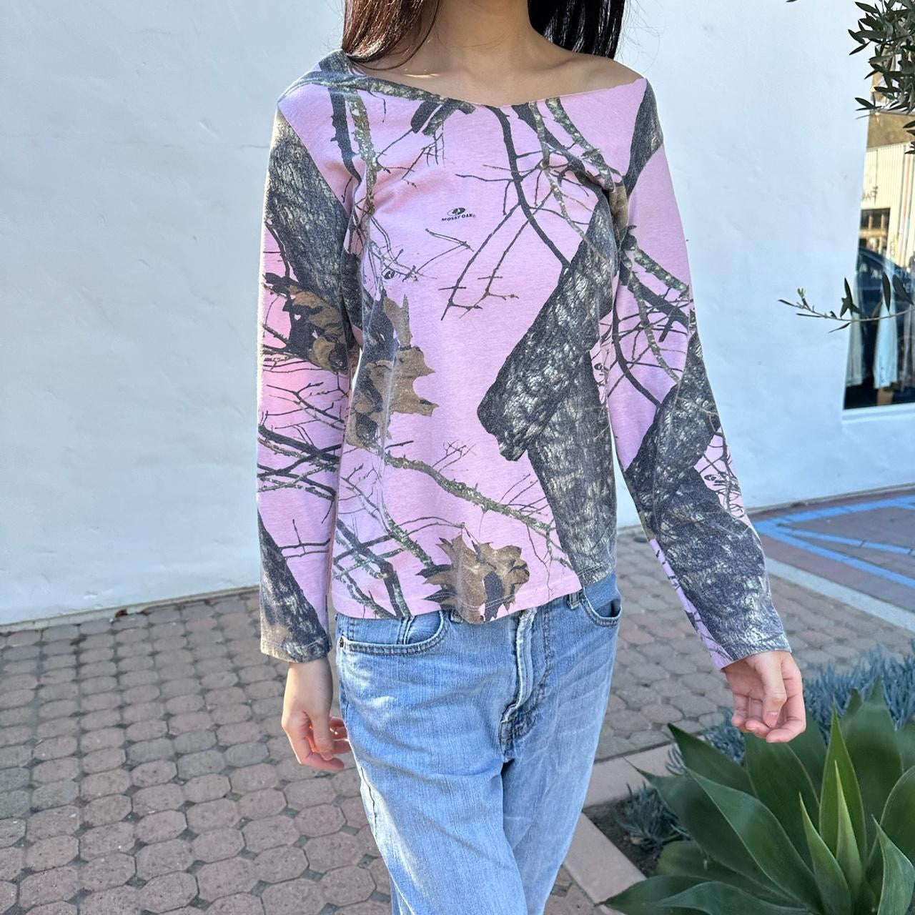 Vintage 90’s camouflage pink long sleeve top