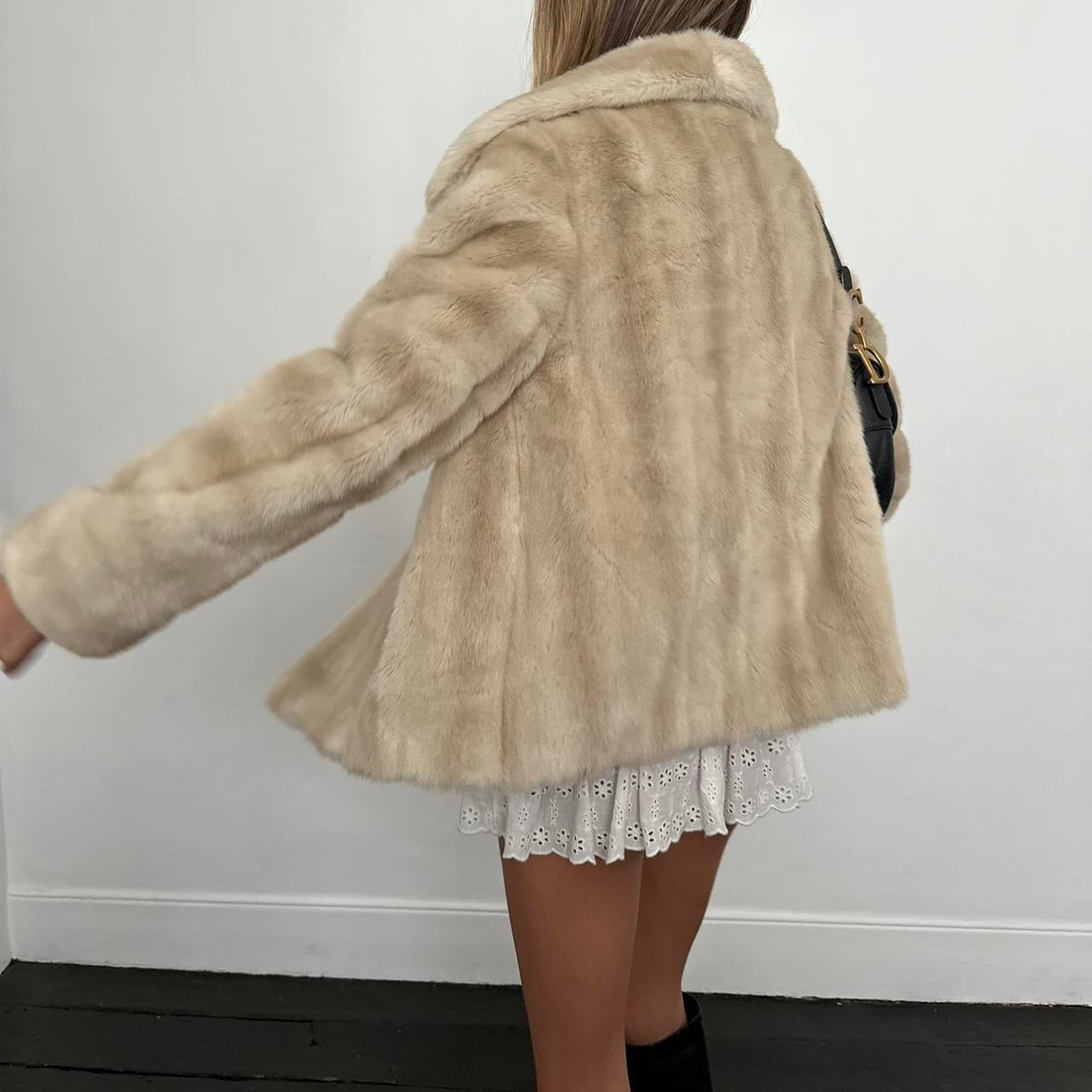 Vintage 2000’s beige faux fur jacket