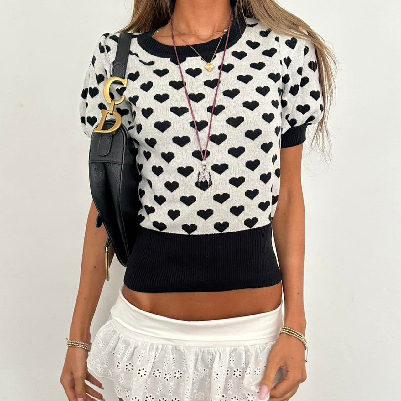 Vintage 2000’s heart short sleeve sweater