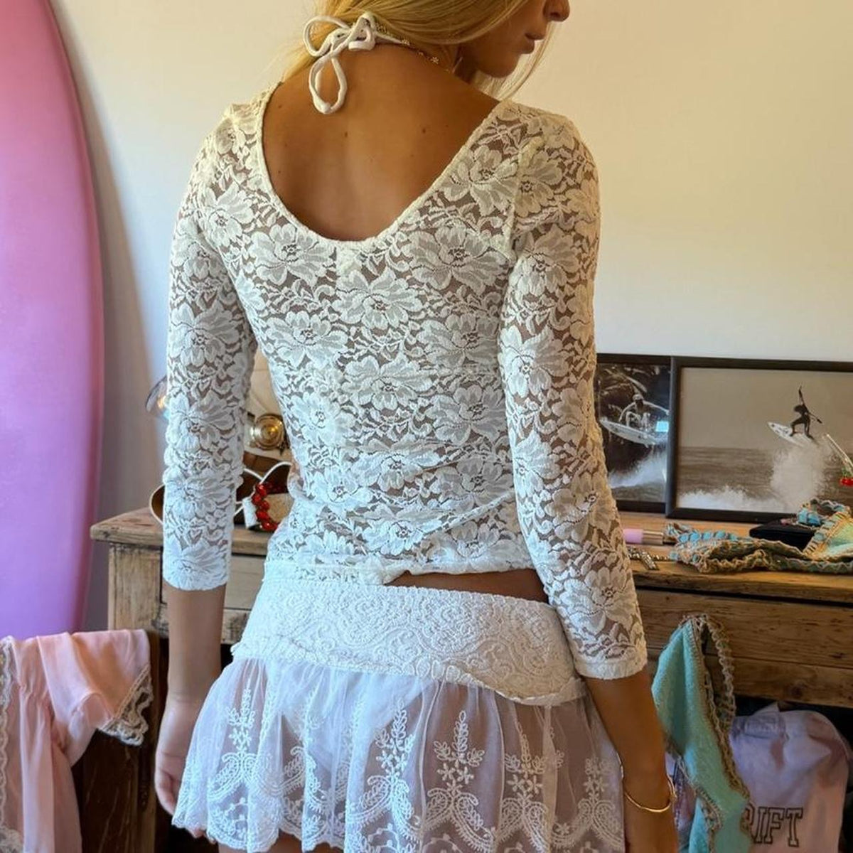 Vintage 00’s white lace long sleeve top