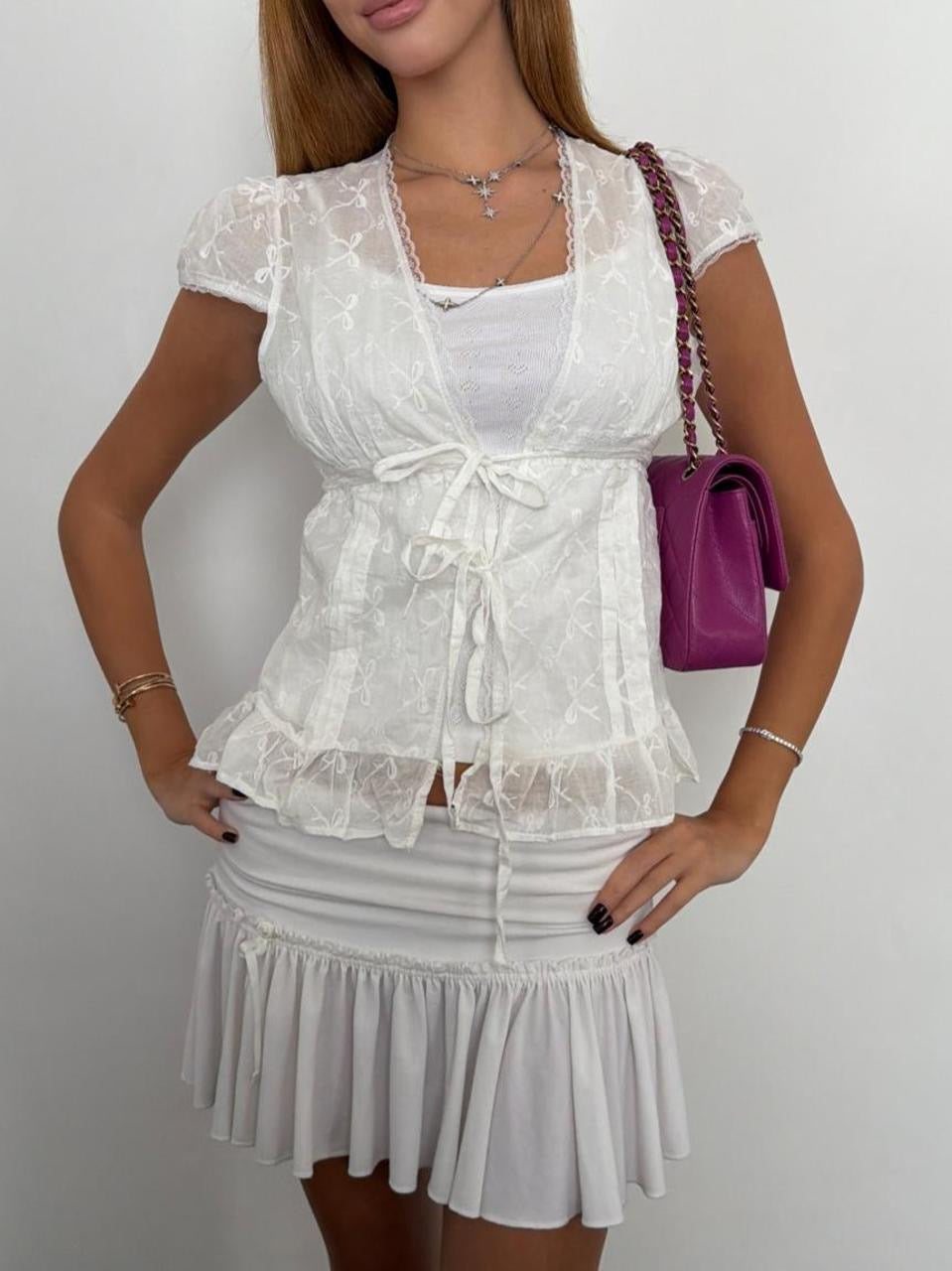 Vintage 00’s white tie up blouse top