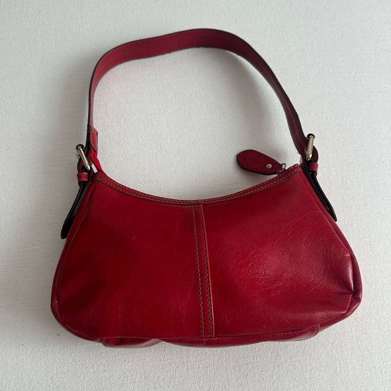 Vintage red cute little shoulder bag 🍒🍓