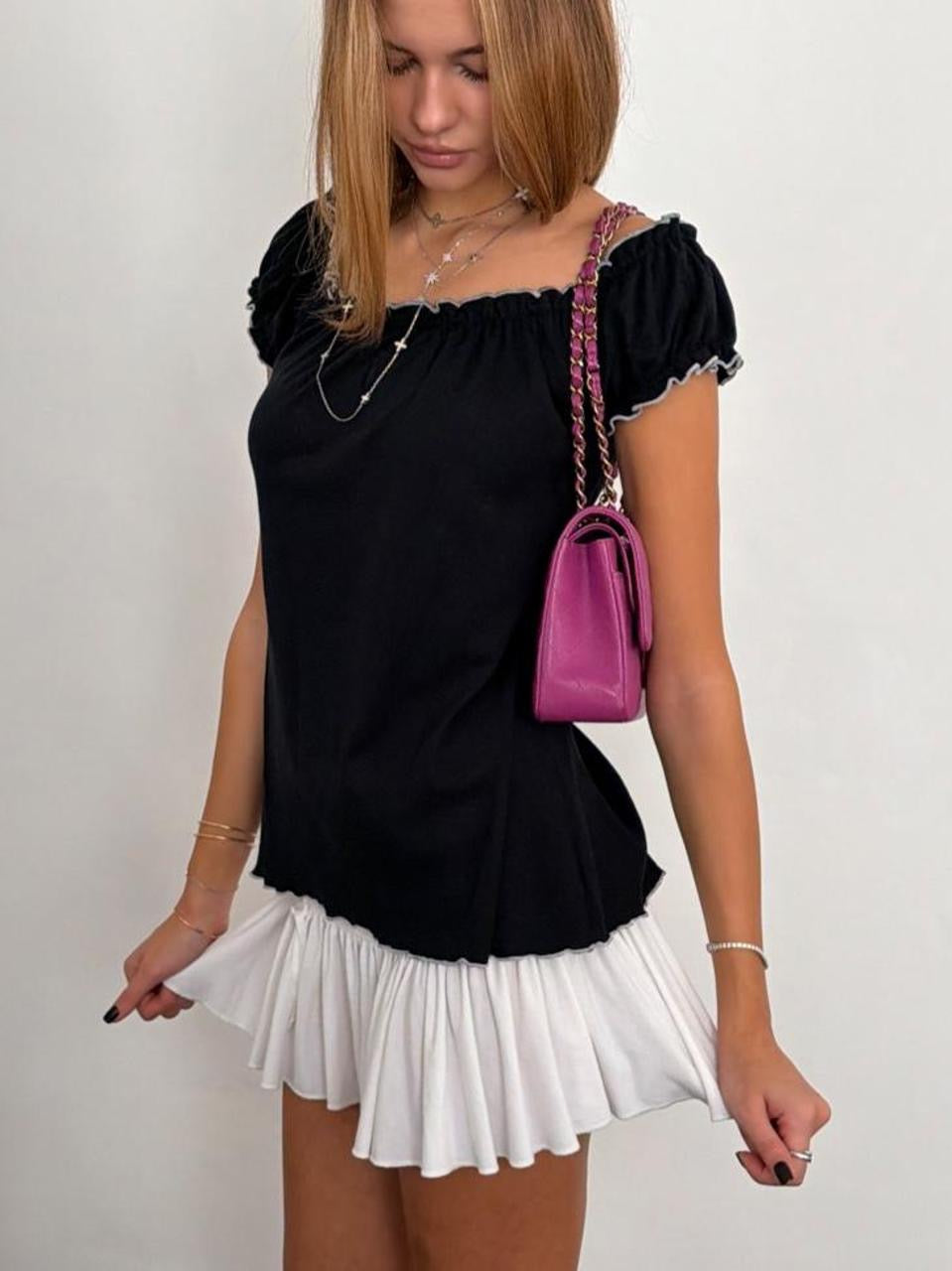 Vintage 00’s black ruffle top