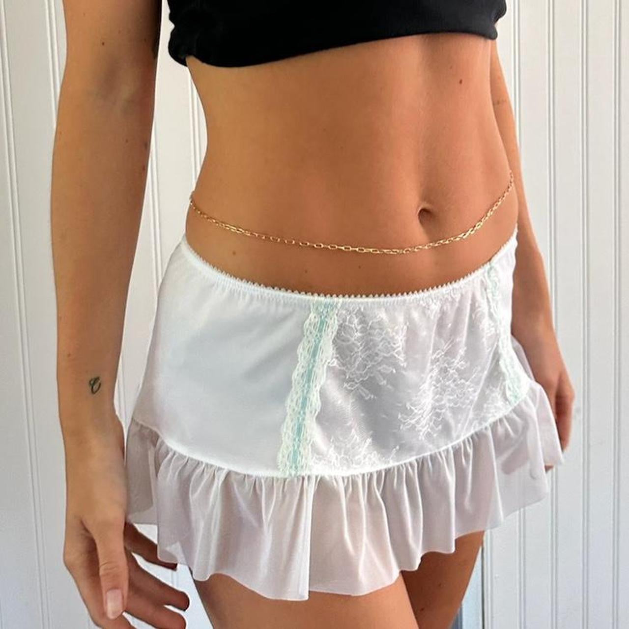 Vintage early 2000s white mini skirt