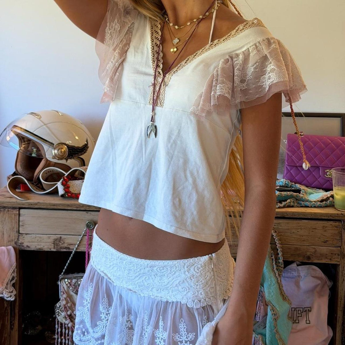 Vintage 00’s boho lace v neck top