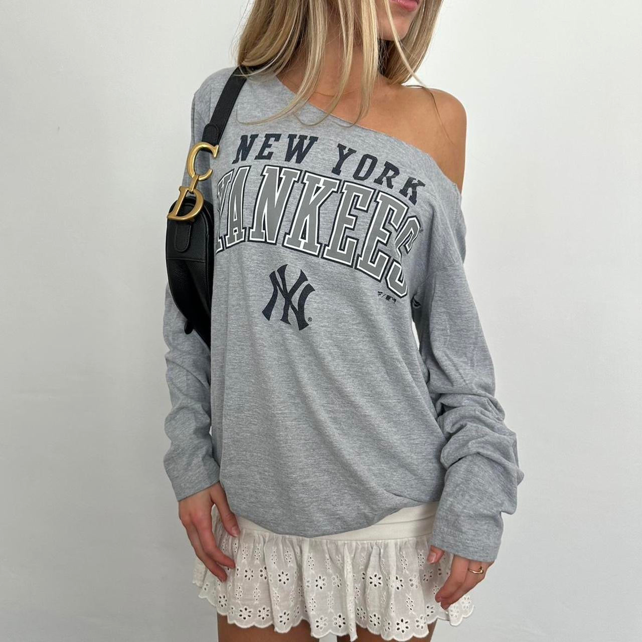 Vintage 90’s New York Yankees long sleeves top