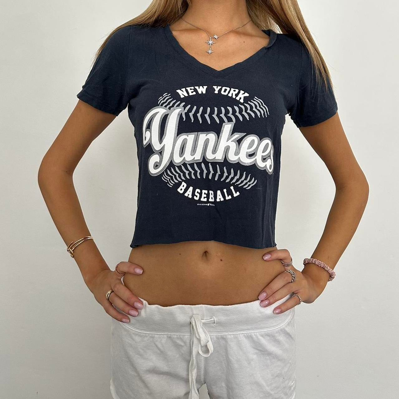 Vintage 90’s Yankees baby tee