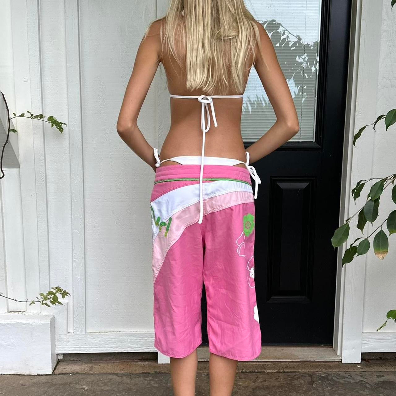 Vintage 2000’s surf girl shorts