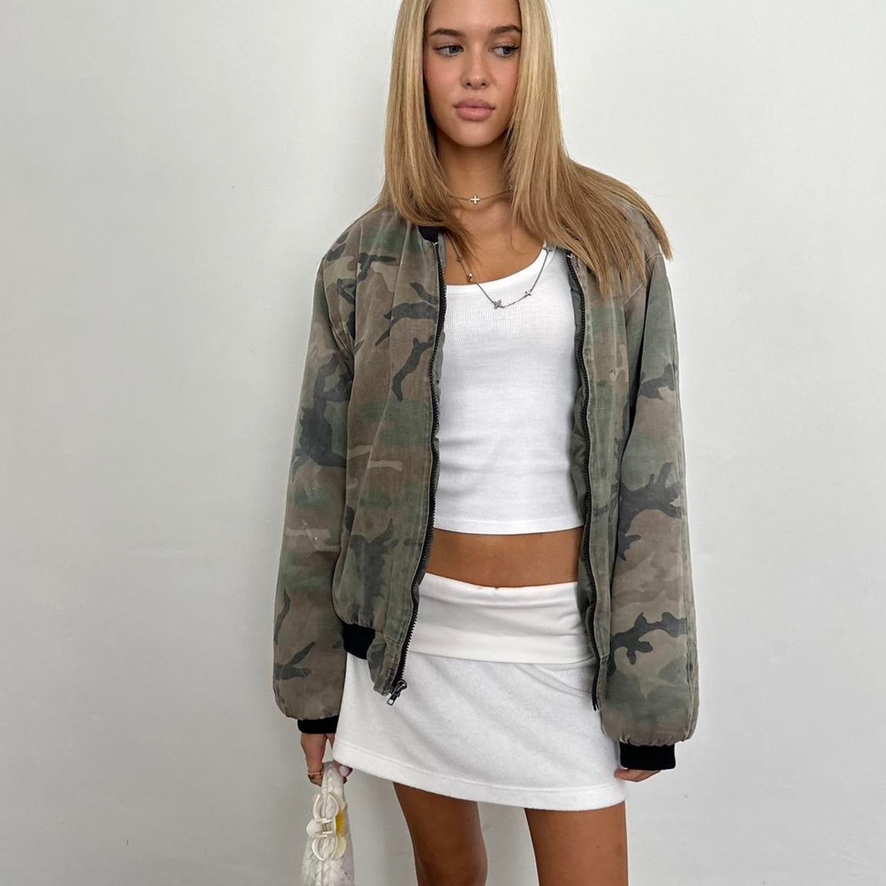 Vintage 90’s camouflage bomber jacket