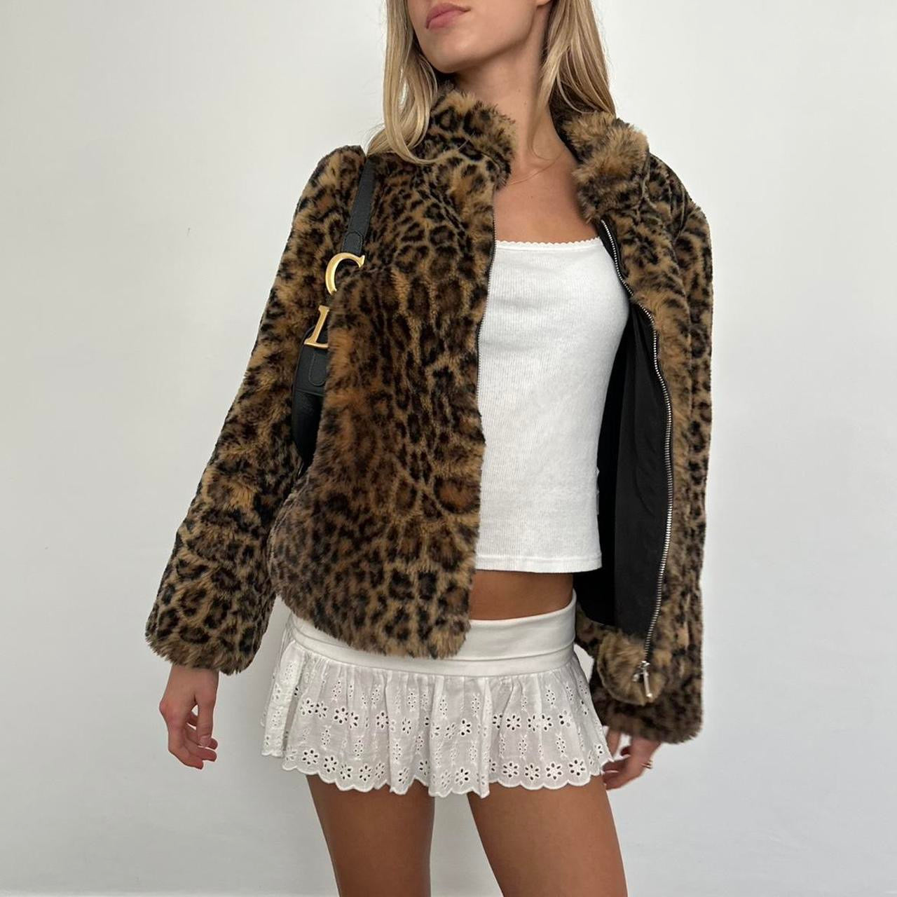 Vintage 2000’s faux fur leopard jacket