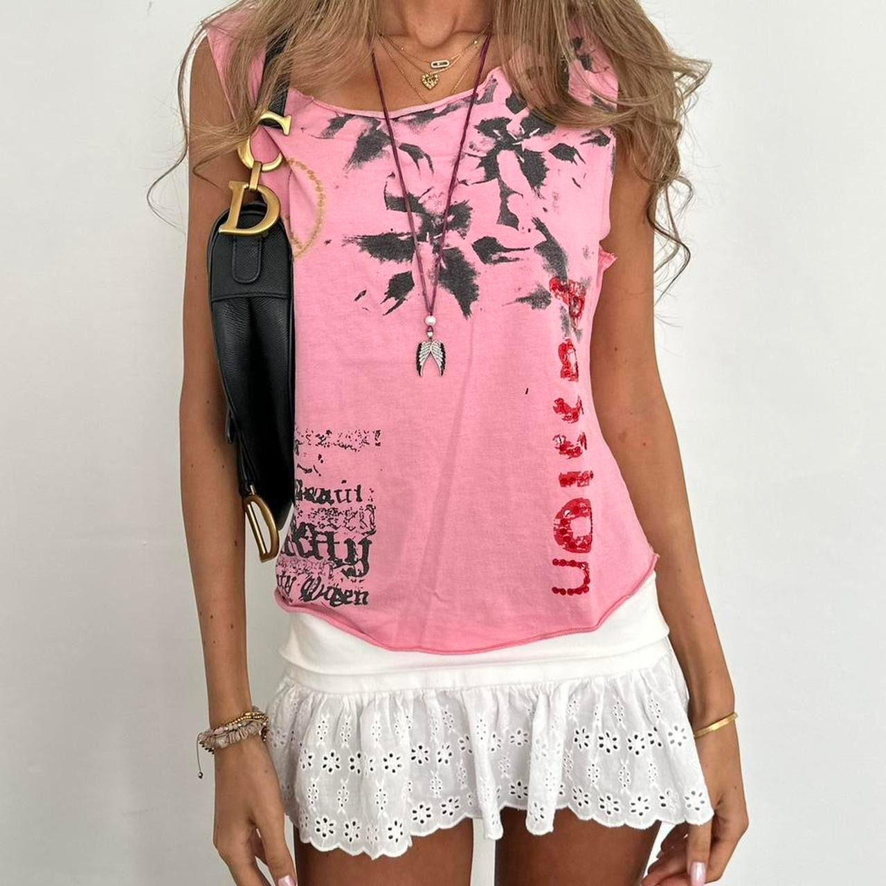 Vintage 2000’s graphic pink off shoulder top