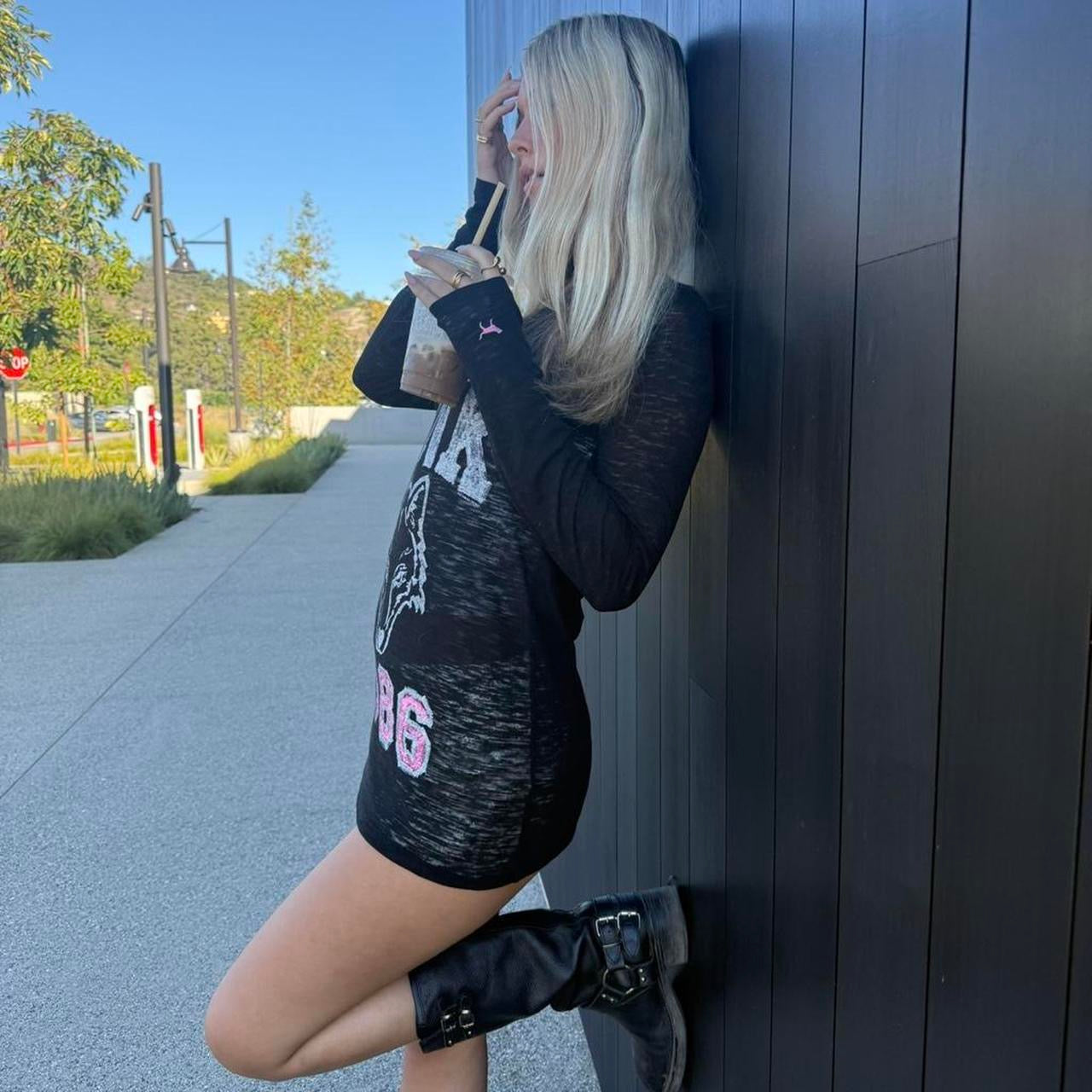 Vintage 90’s Victoria’s Secret off the shoulder black graphic top