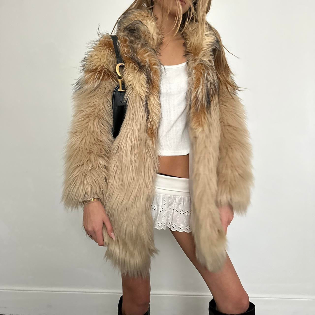 Vintage 2000’s faux fur light brown jacket