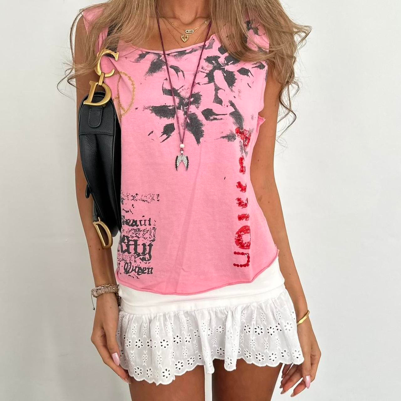 Vintage 2000’s graphic pink off shoulder top