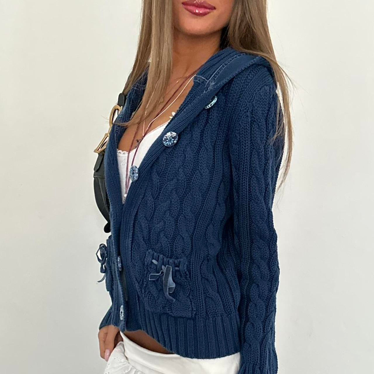 Vintage 2000’s navy knit hooded cardigan