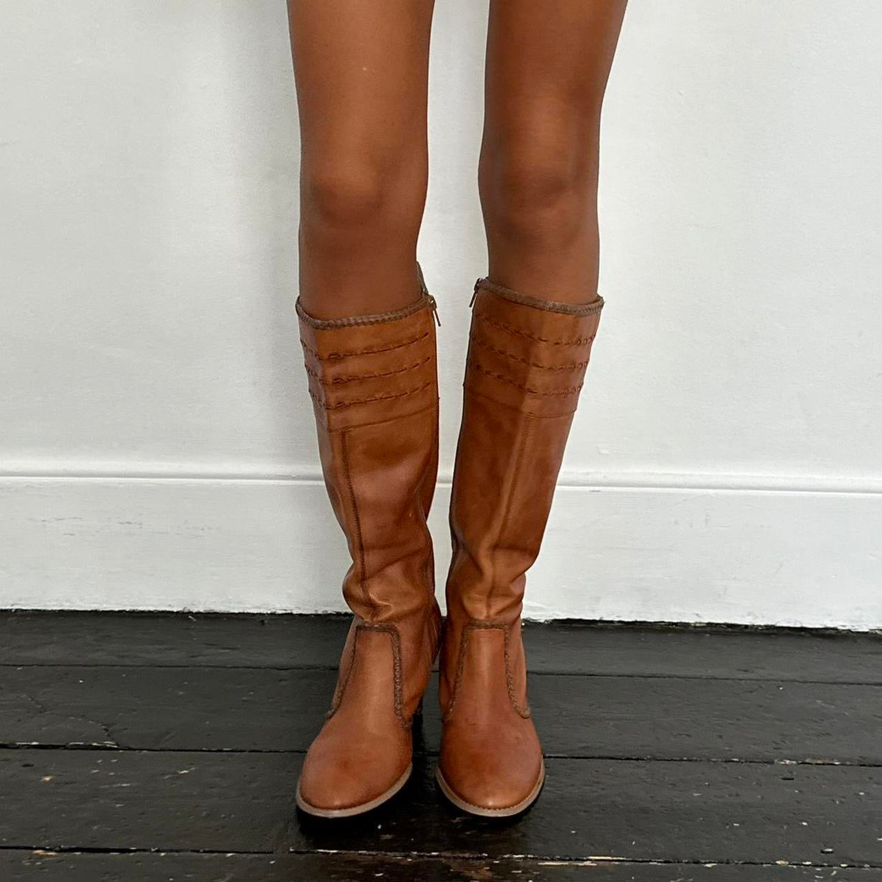 Vintage tan brown leather heel boots