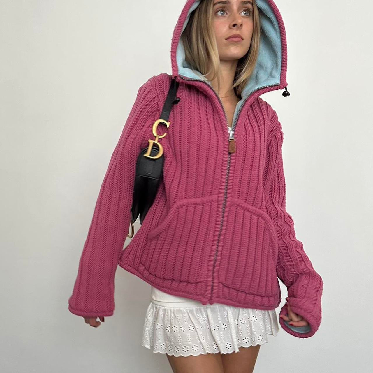 Vintage 2000’s pink knitted hooded zip up