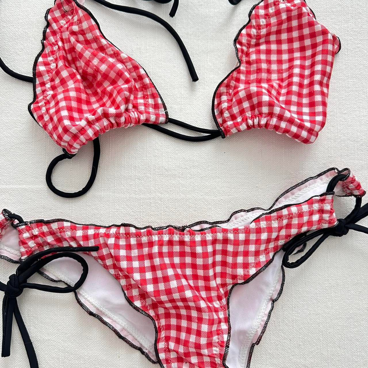 Vintage 90’s red gingham print bikini 🏝️