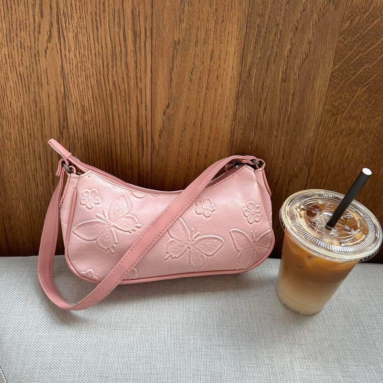 Vintage baby pink butterfly bag 🌸