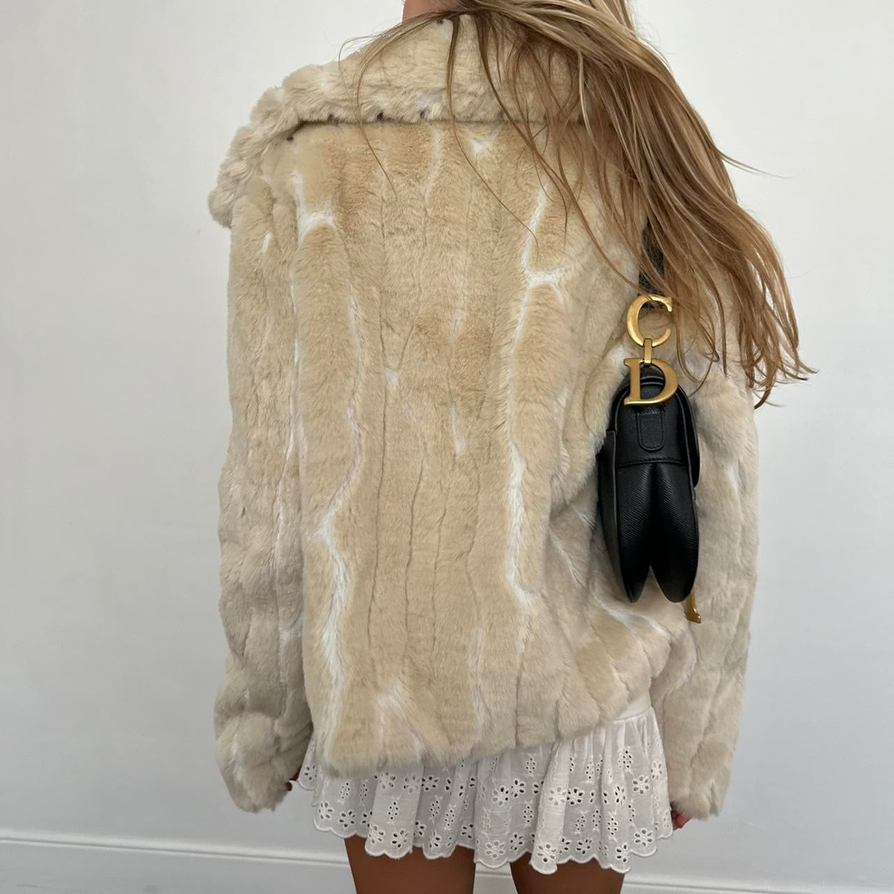 Vintage 2000’s faux fur cream jacket