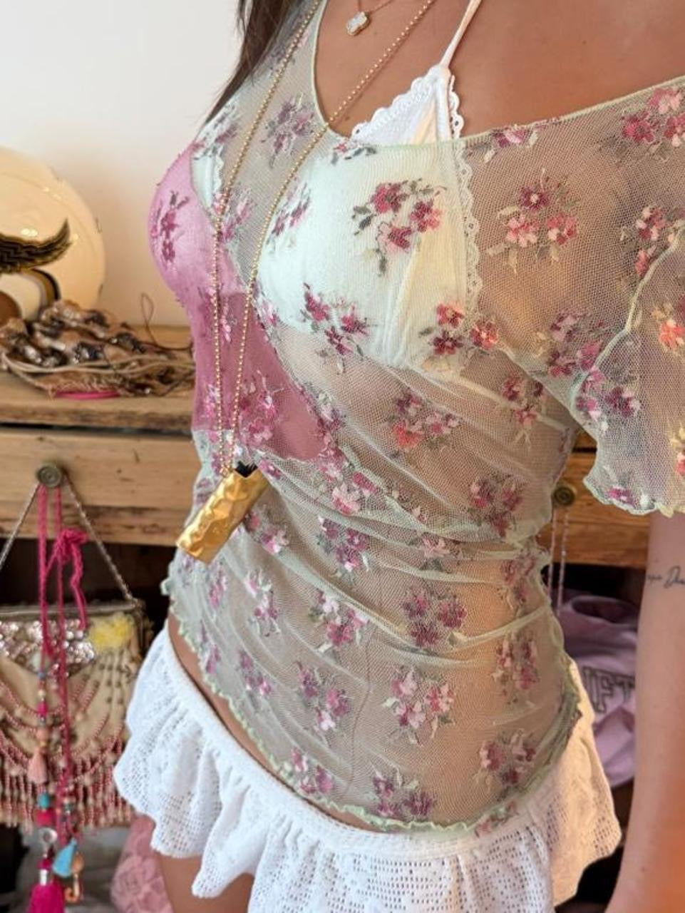Vintage 00’s floral mesh pretty delicate top