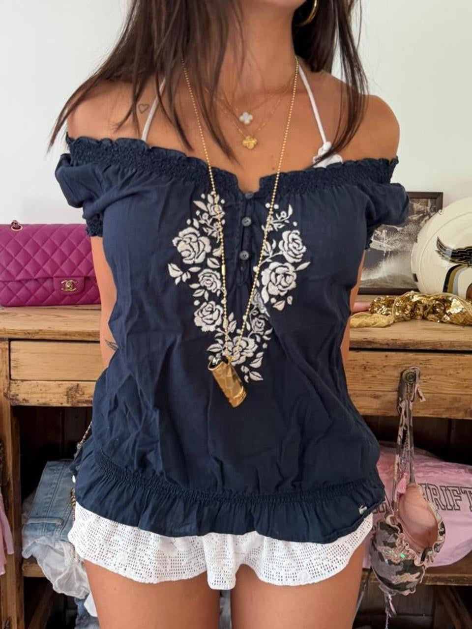 Vintage 00s navy embroidery boho top