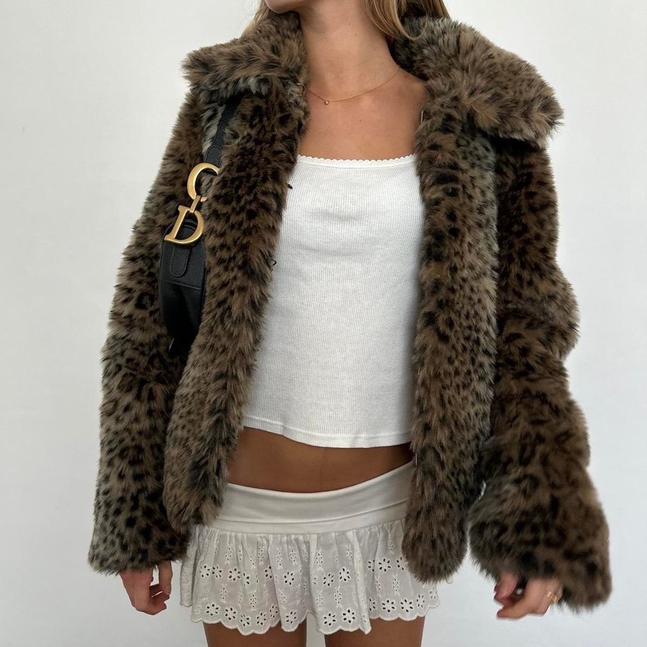 Vintage 2000’s faux fur leopard jacket