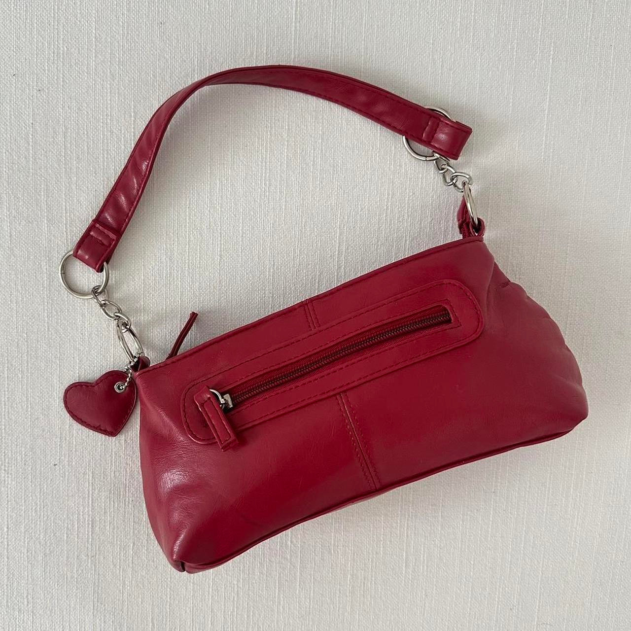 Vintage 90’s red heart charm shoulder bag