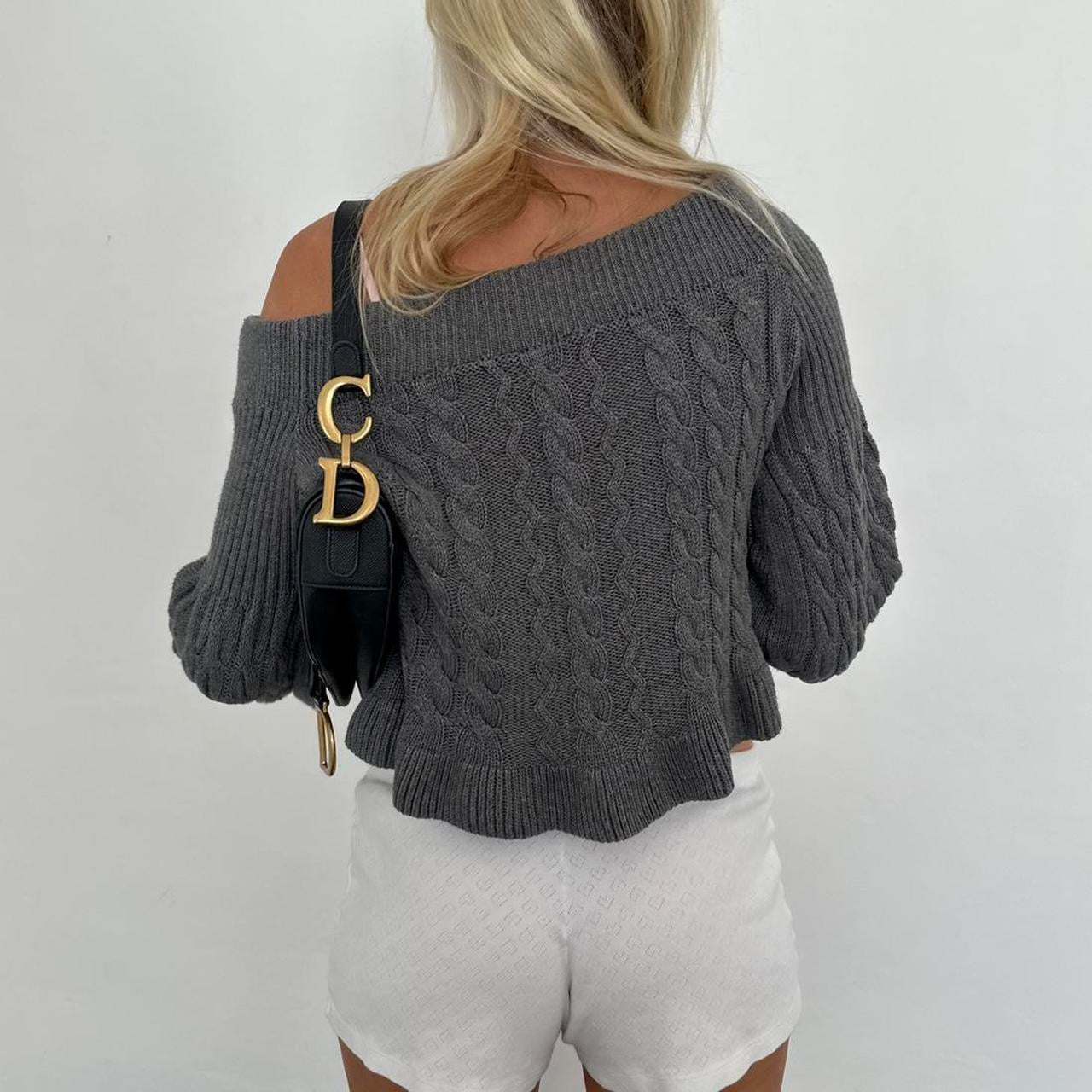 Vintage 2000’s grey knitted jumper
