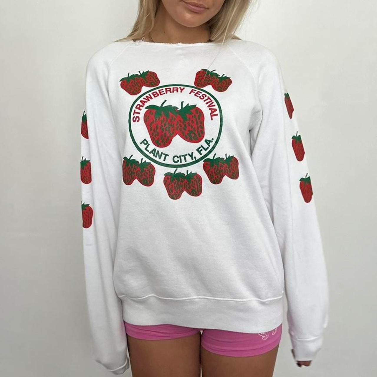 Vintage 90’s strawberry sweatshirt