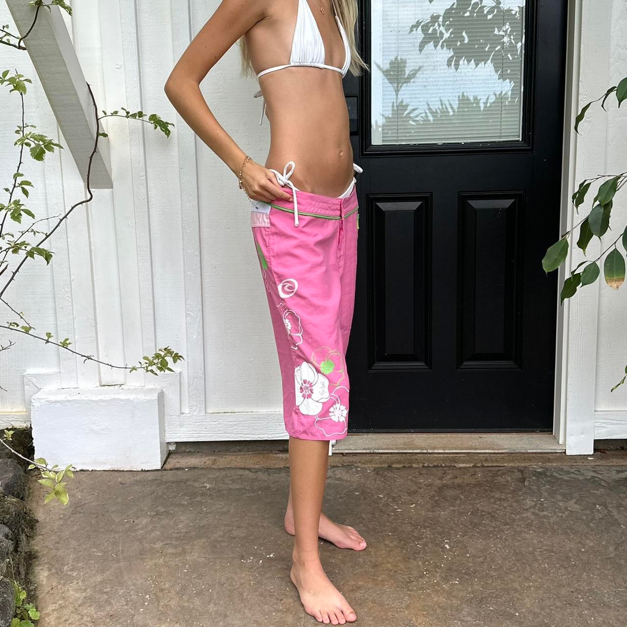 Vintage 2000’s surf girl shorts