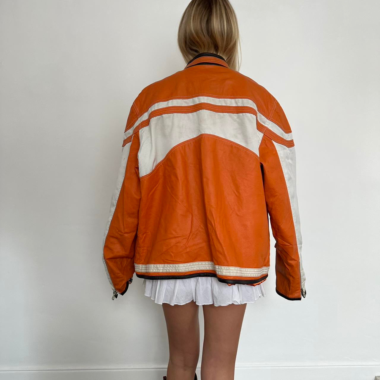 Vintage 90s orange genuine leather jacket 🧡