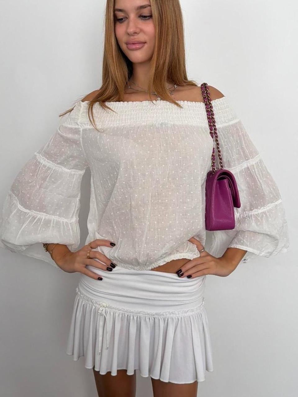 Vintage 00’s white off shoulder boho top