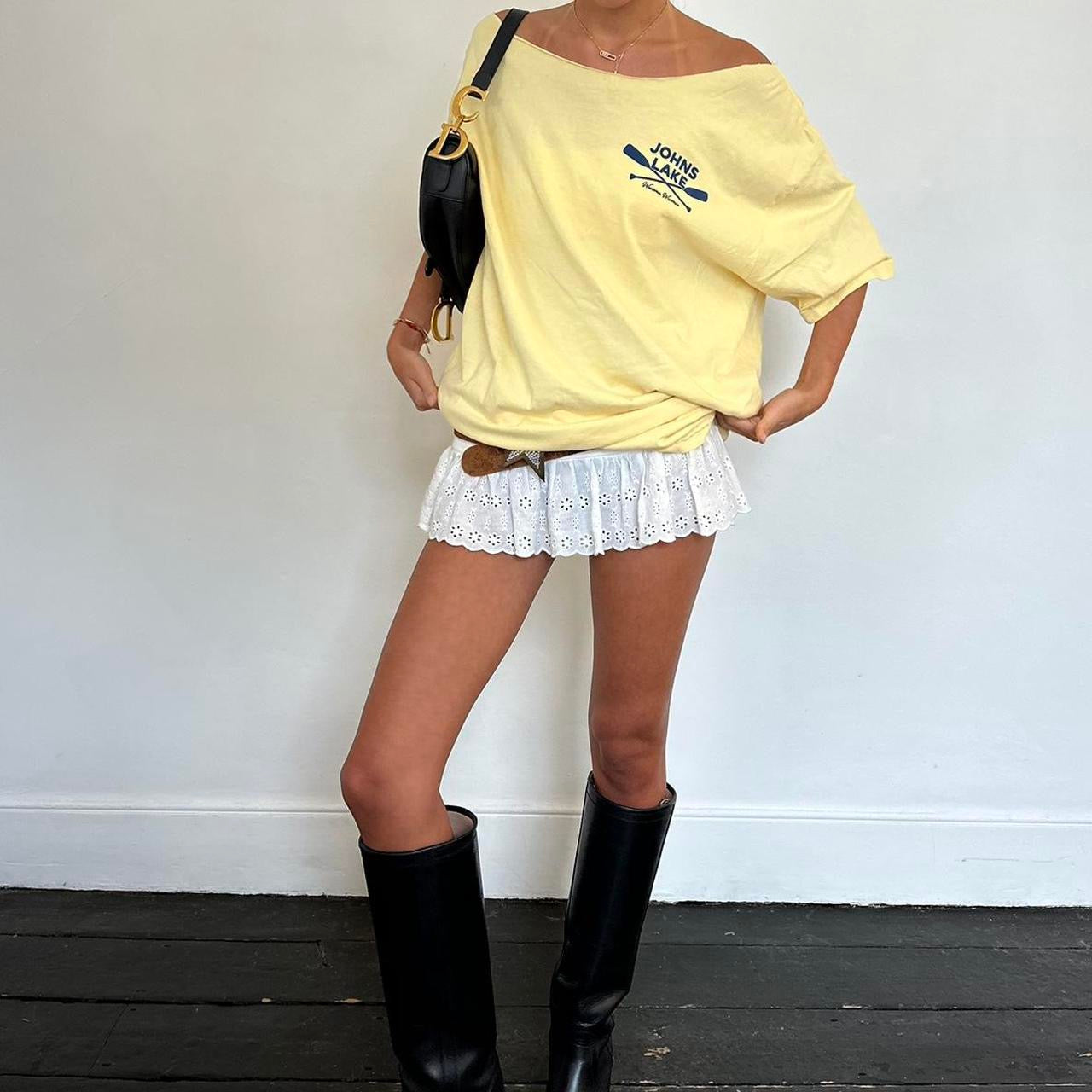 Vintage Johns Lake off the shoulder tee  💛