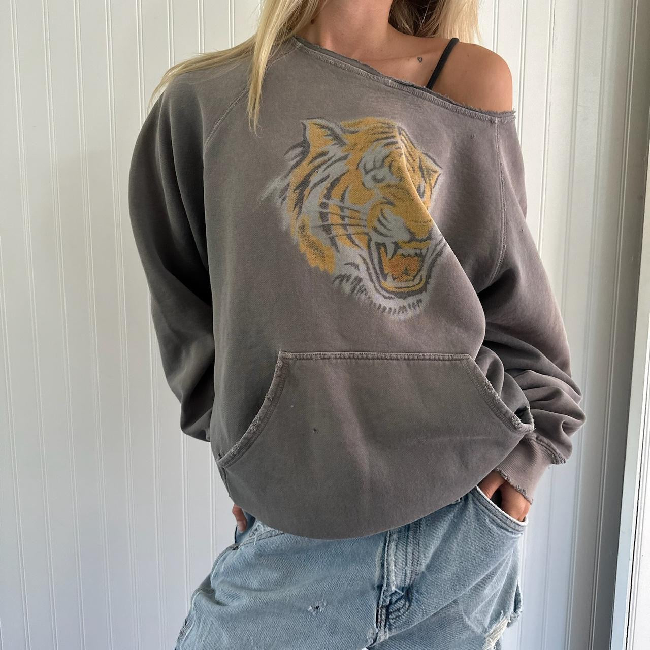 Vintage 90’s rare distressed sweatshirt