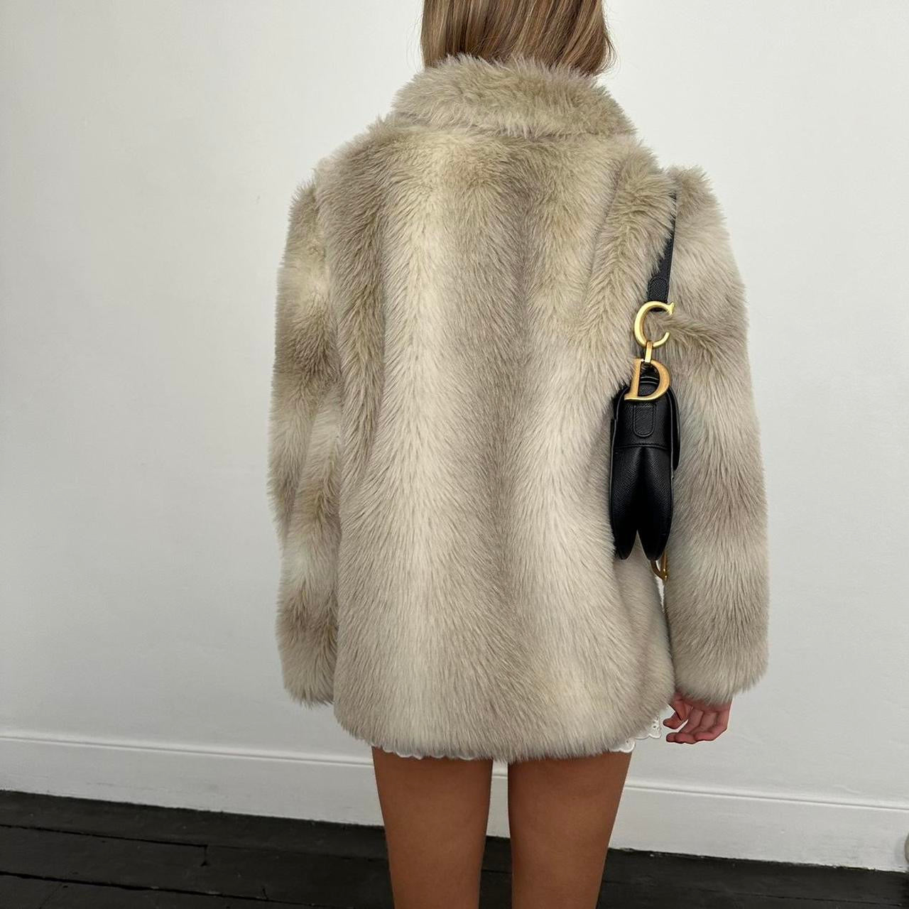 Vintage 2000’s light grey & white faux fur jacket