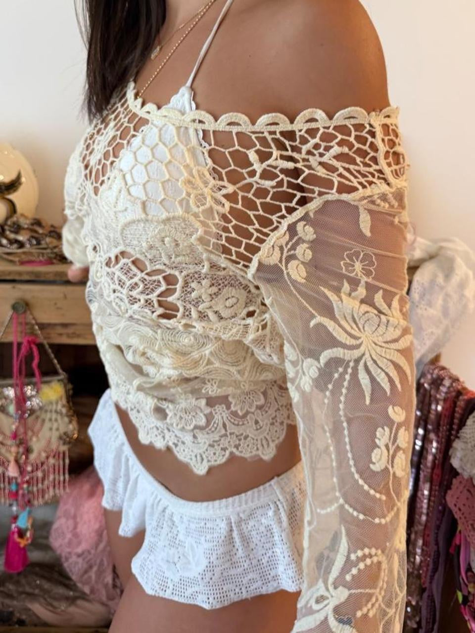 Vintage 00’s white crochet & lace boho long sleeve top