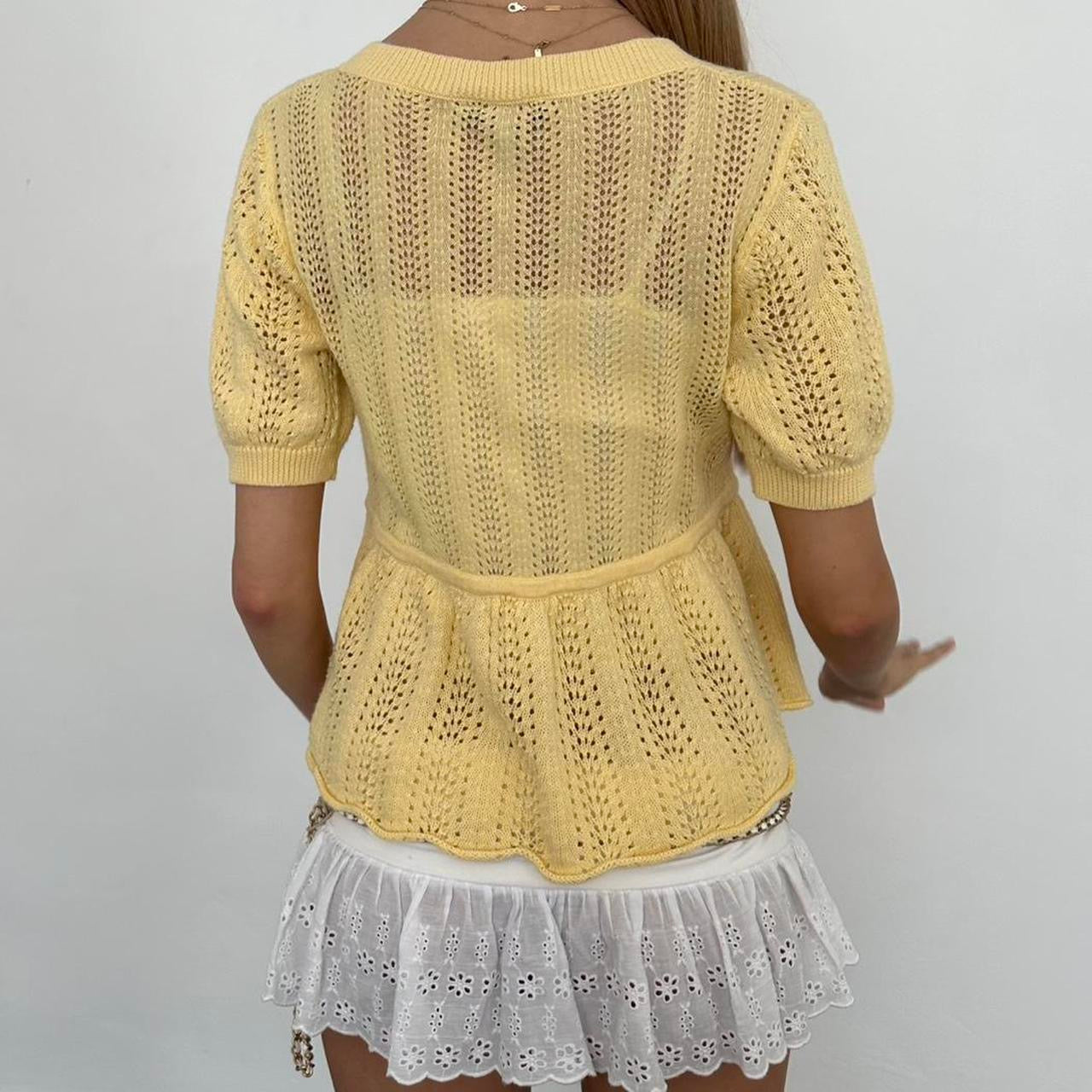 Vintage yellow layering top