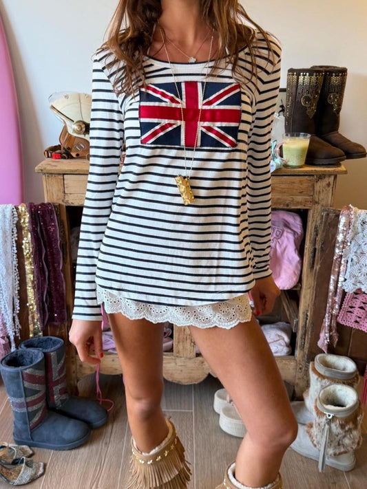 Vintage 00’s Union Jack striped long sleeve cozy top