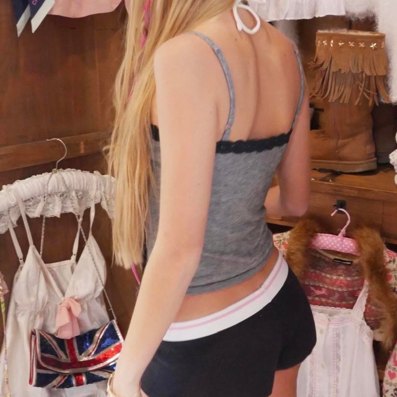 Vintage 2000’s grey lace trim cami top