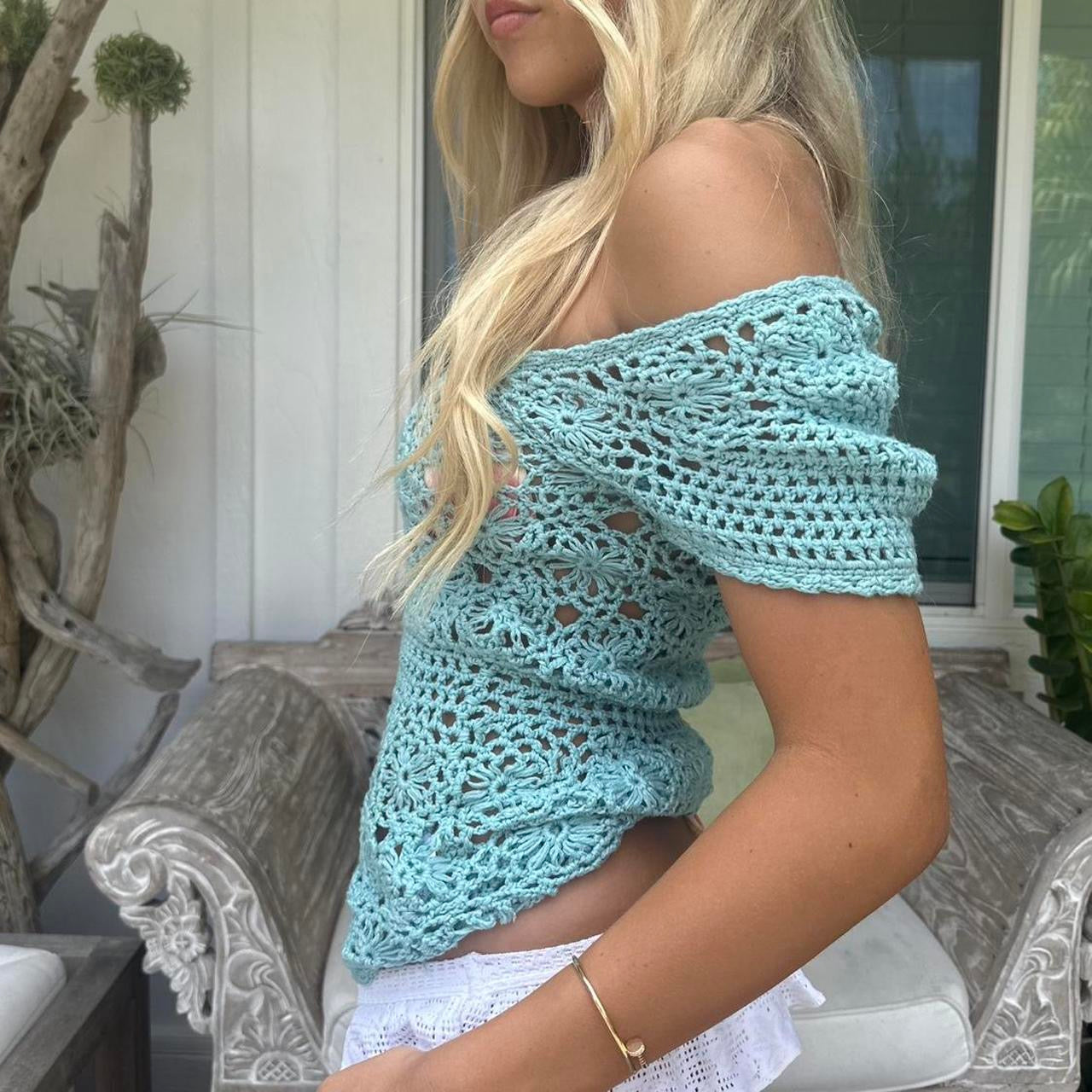 Vintage 2000’s off the shoulder crochet top