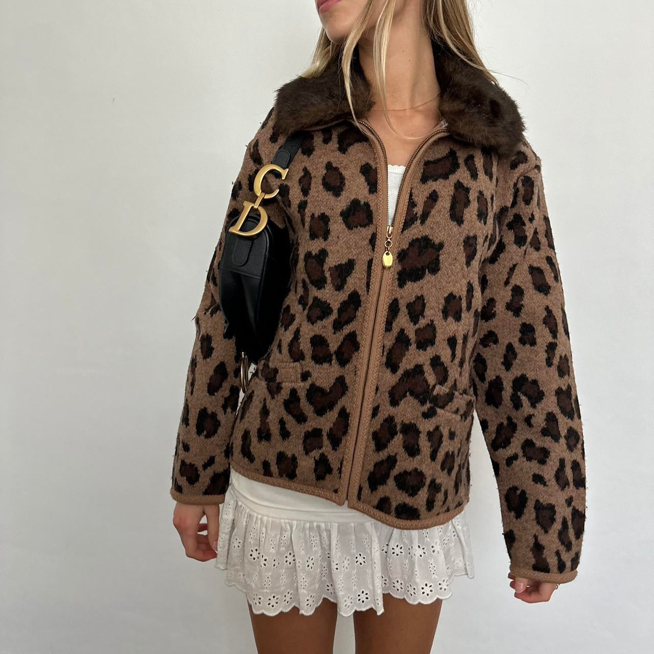 Vintage 2000’s faux fur leopard jacket