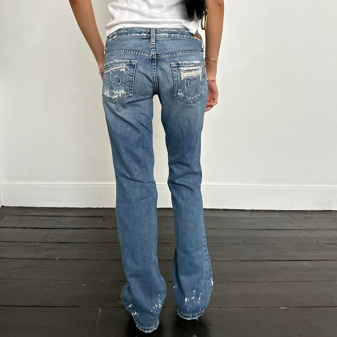 Vintage 2000’s blue distressed jeans