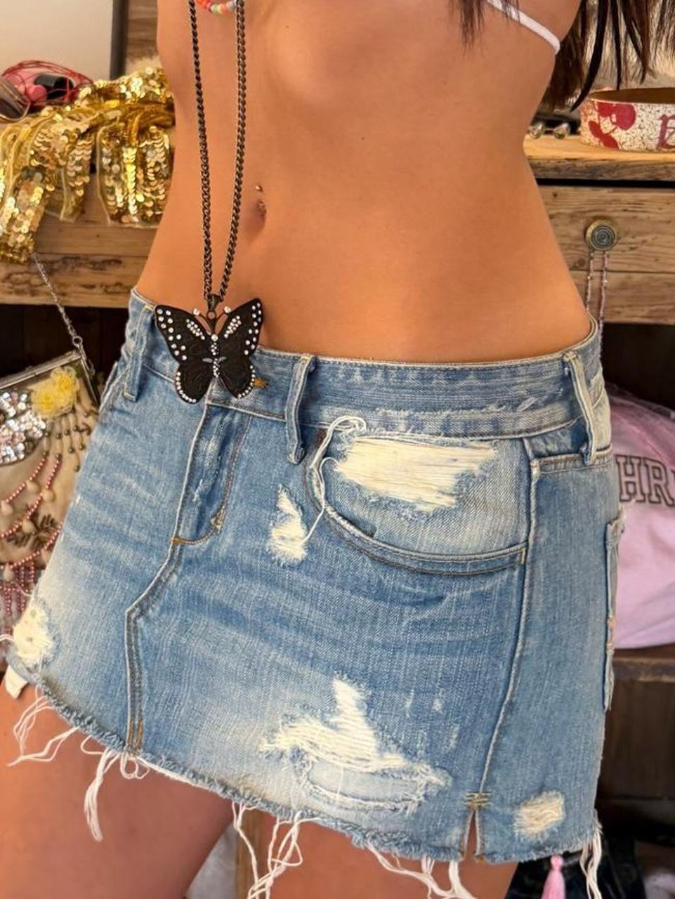 Vintage 2000’s Abercrombie & Fitch denim mini skirt