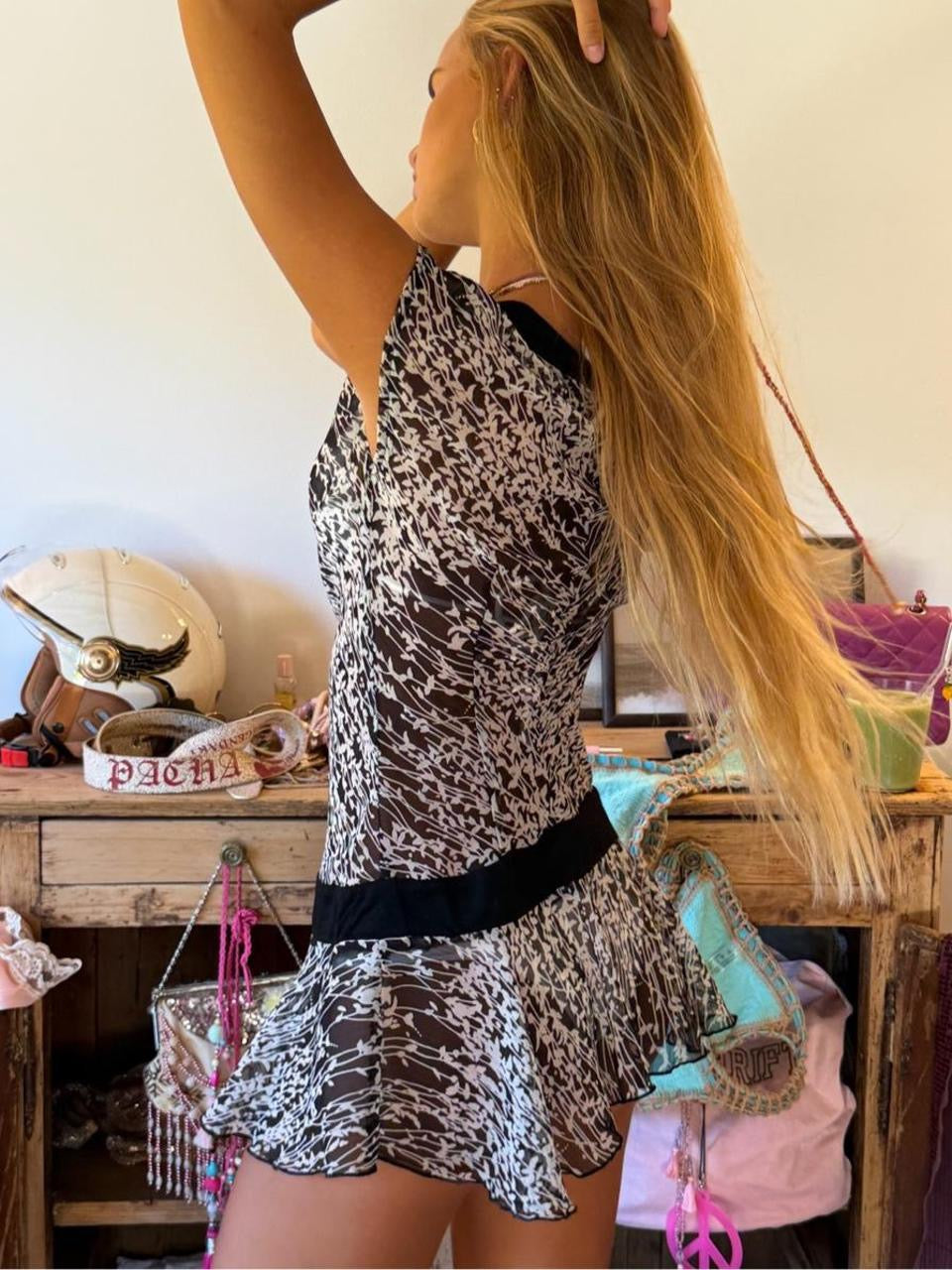 Vintage 00’s black flower print mini dress