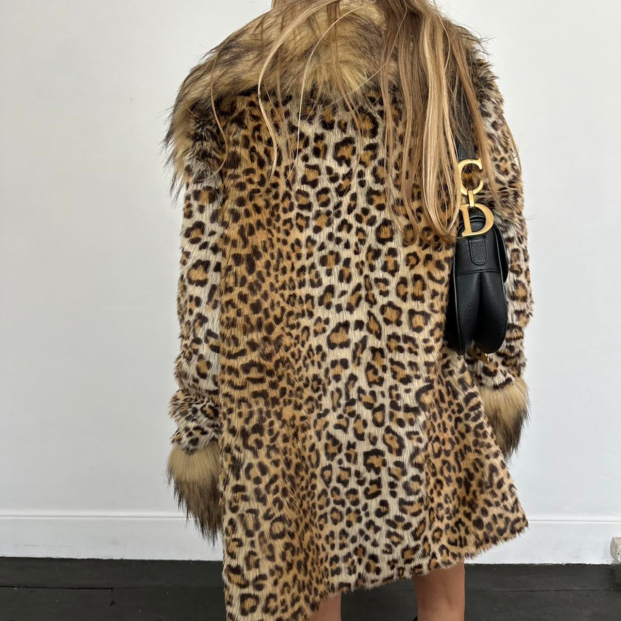 Vintage 2000’s faux fur leopard jacket