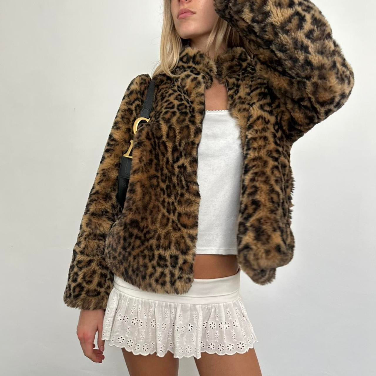 Vintage 2000’s faux fur leopard jacket