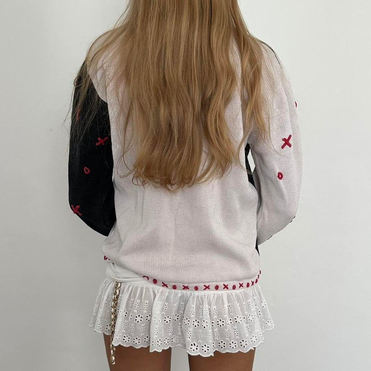 Vintage 90’s embroidered lips cardigan