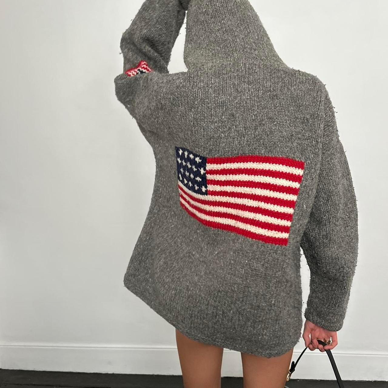 Vintage 90’s American flag grey knit zip up jacket 🤎