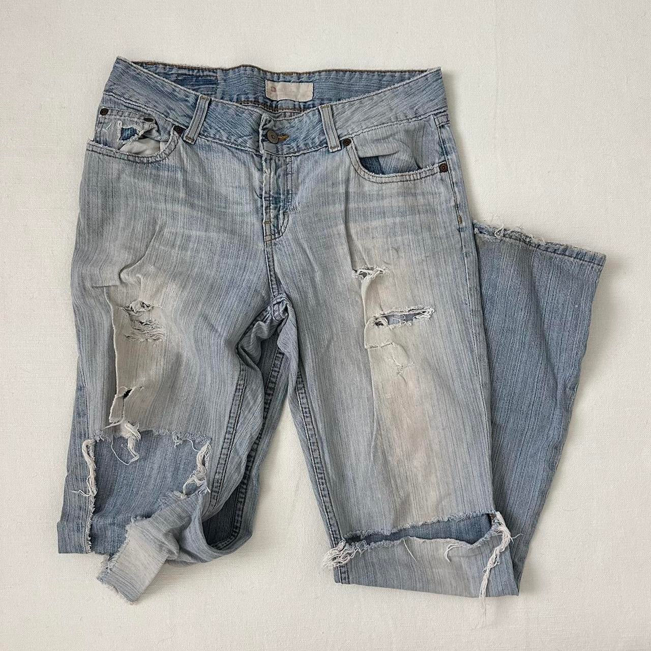 Vintage 2000’s blue distressed jeans